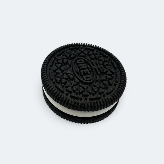 Cookie keychain for AirTag